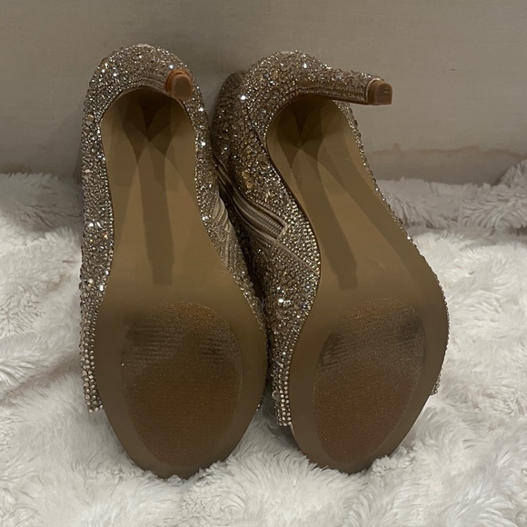 Steve Madden Gold Embellished Women's Ankle Boot - Picture 9 of 12